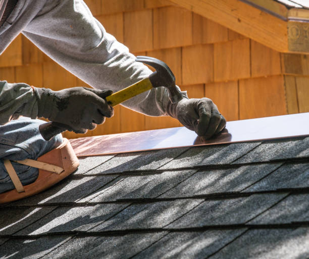Best Roof Repair Services  in Mishicot, WI